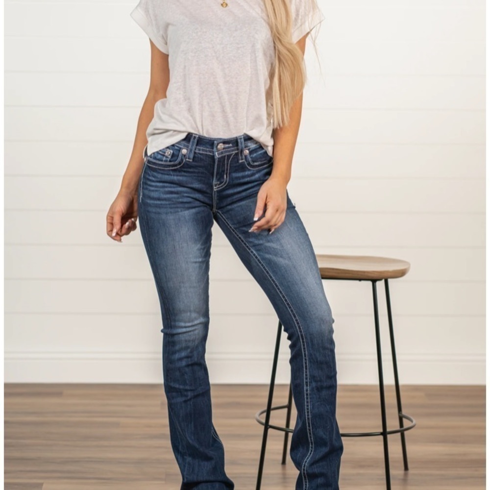 Miss Me / original / mid rise boot cut jeans / Size 27 /